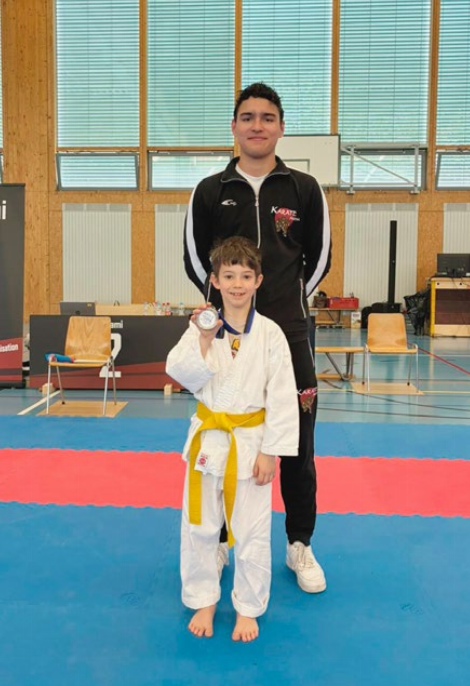 Erfolgreiche Karate-Kids - Das Bild wird blockiert. – Möglicherweise durch einen aktiven Adblocker.