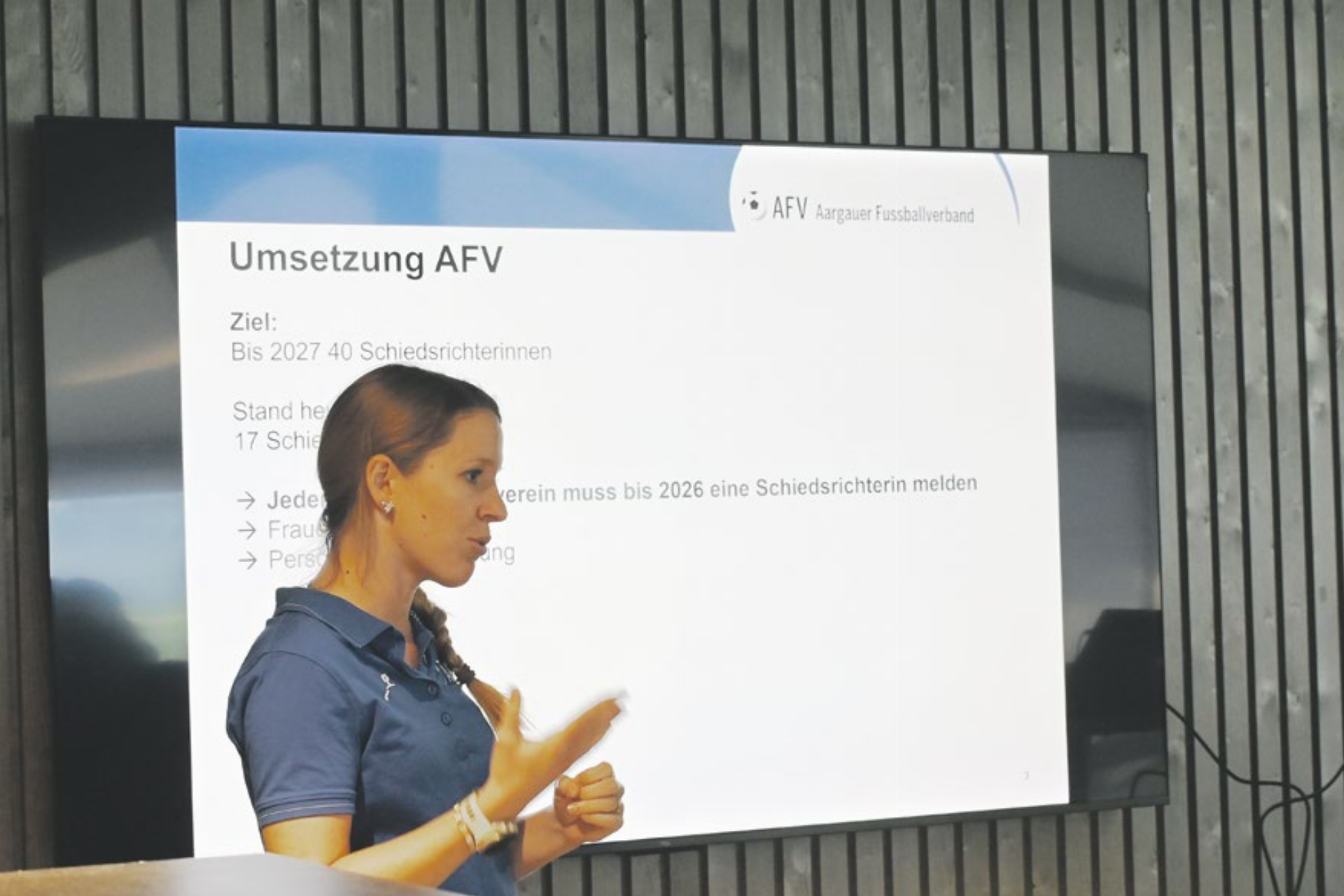 Sportlerinnen mit Pfiff - Das Bild wird blockiert. – Möglicherweise durch einen aktiven Adblocker.