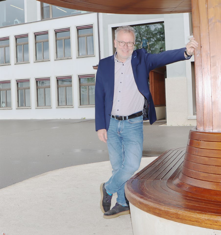 Guido Hirschvogl, Gesamtschulleiter Rohrdorferberg im Interview mit dem «Reussbote» zum Thema Schulraumerweiterung «Torfmoos». Foto: dg Guido Hirschvogl, Gesamtschulleiter Rohrdorferberg im Interview mit dem «Reussbote» zum Thema Schulraumerweiterung «Torfmoos». Foto: dg
