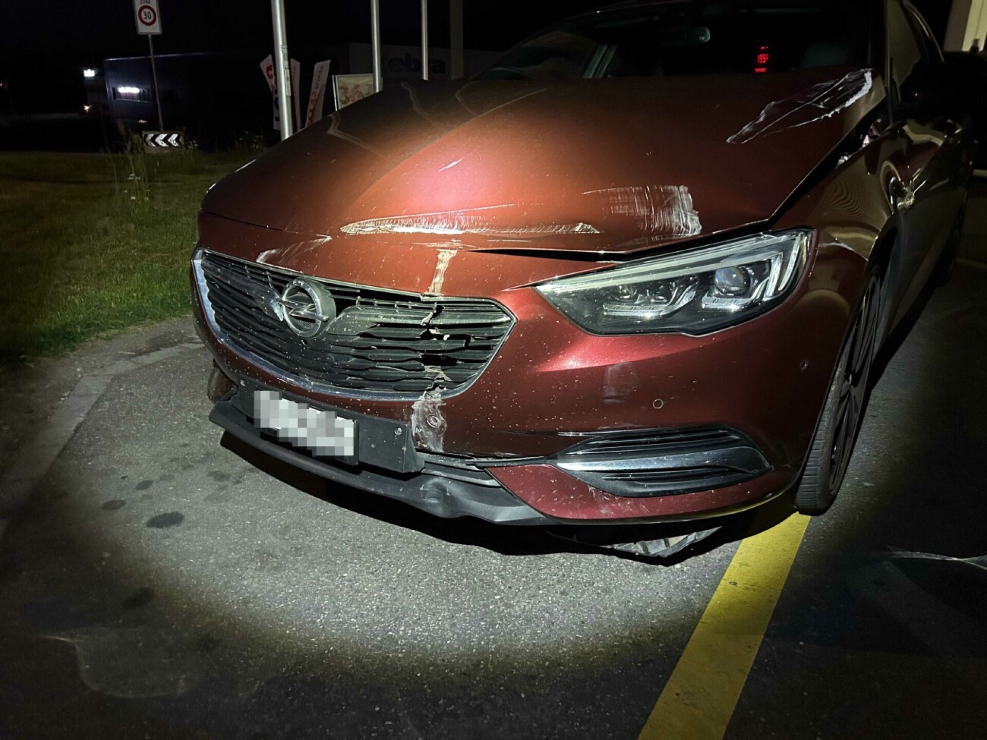 Mägenwil: 21-Jähriger Fahrer prallte in Autobahnausfahrt gegen eine Tafel - Das Bild wird blockiert. – Möglicherweise durch einen aktiven Adblocker.