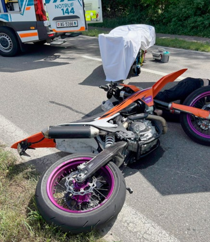 Das Motorrad nach dem Sturz. Foto: Kapo