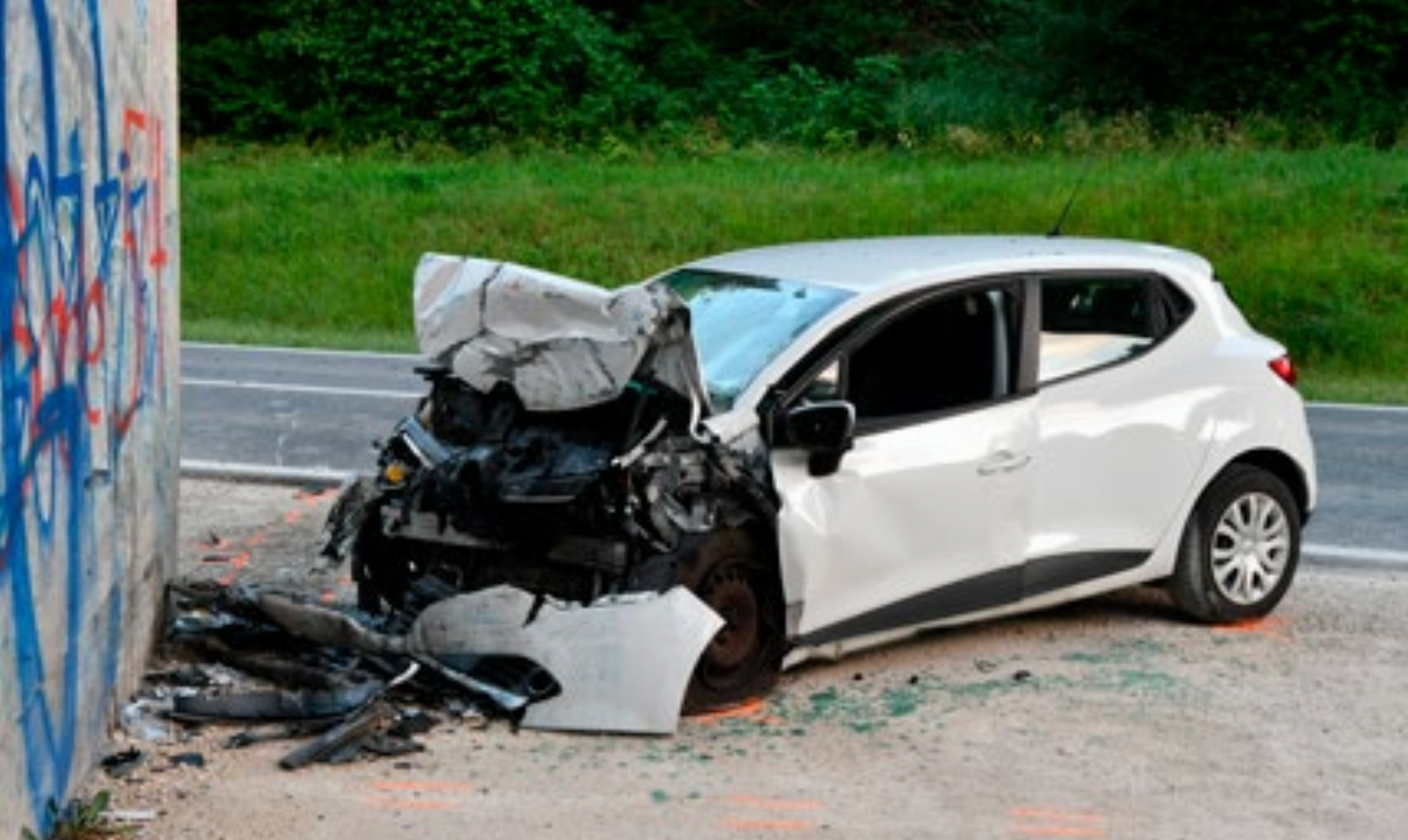 Wohlenschwil - Auto prallt gegen Brückenpfeiler – der Fahrer ist tot - Das Bild wird blockiert. – Möglicherweise durch einen aktiven Adblocker.