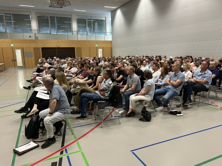 213 Stimmberechtigte nahmen an der Gmeind von Niederrohrdorf teil. Foto: hhs