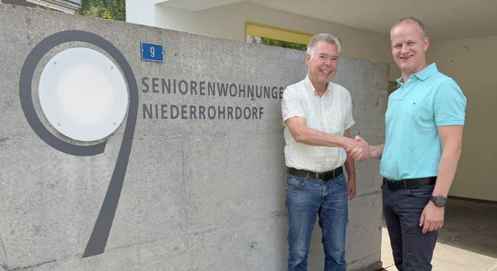 Der zurückgetretene langjährige Präsident Heinz Jossi (links) und sein Nachfolger Stephan Baumann. Er wohnt in Niederrohrdorf. Foto: zVg
