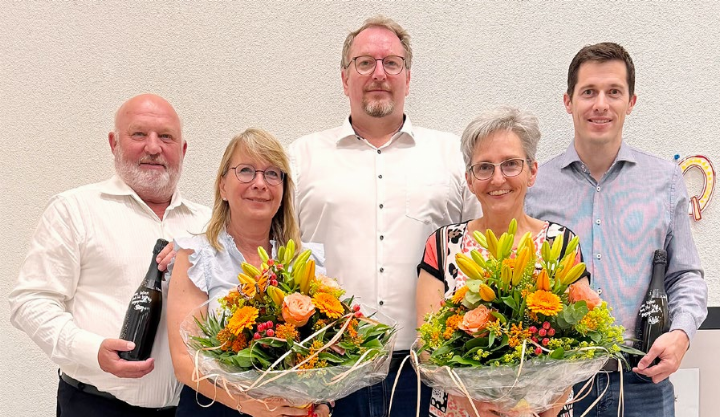Markus Küng, Steuerkommission Niederwil und Kassier «Mitte»; Gastrednerin Karin Koch Wick; Shimeon Balmer und Cornelia Stutz, Co-Präsidium Mittepartei und Christian Hufschmid, Finanzkommission Niederwil. Foto: zVg