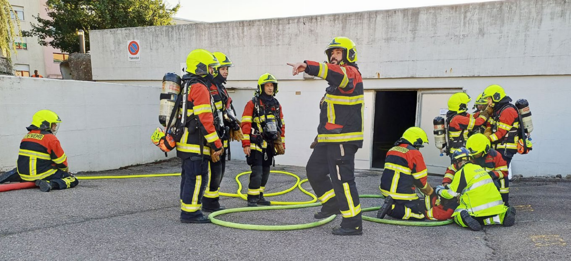 Feuerwehr Regio Mellingen: Verkehrsunfall und Garagenbrand geübt - Das Bild wird blockiert. – Möglicherweise durch einen aktiven Adblocker.