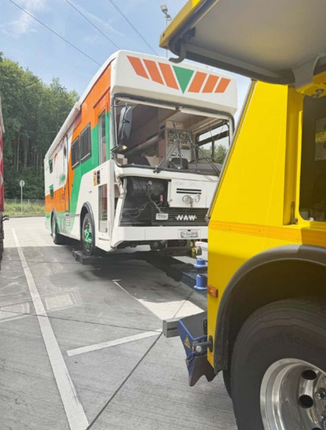 Das Fahrzeug ist bereit für den Rücktransport ins Reusstal. Das Fahrzeug ist bereit für den Rücktransport ins Reusstal.