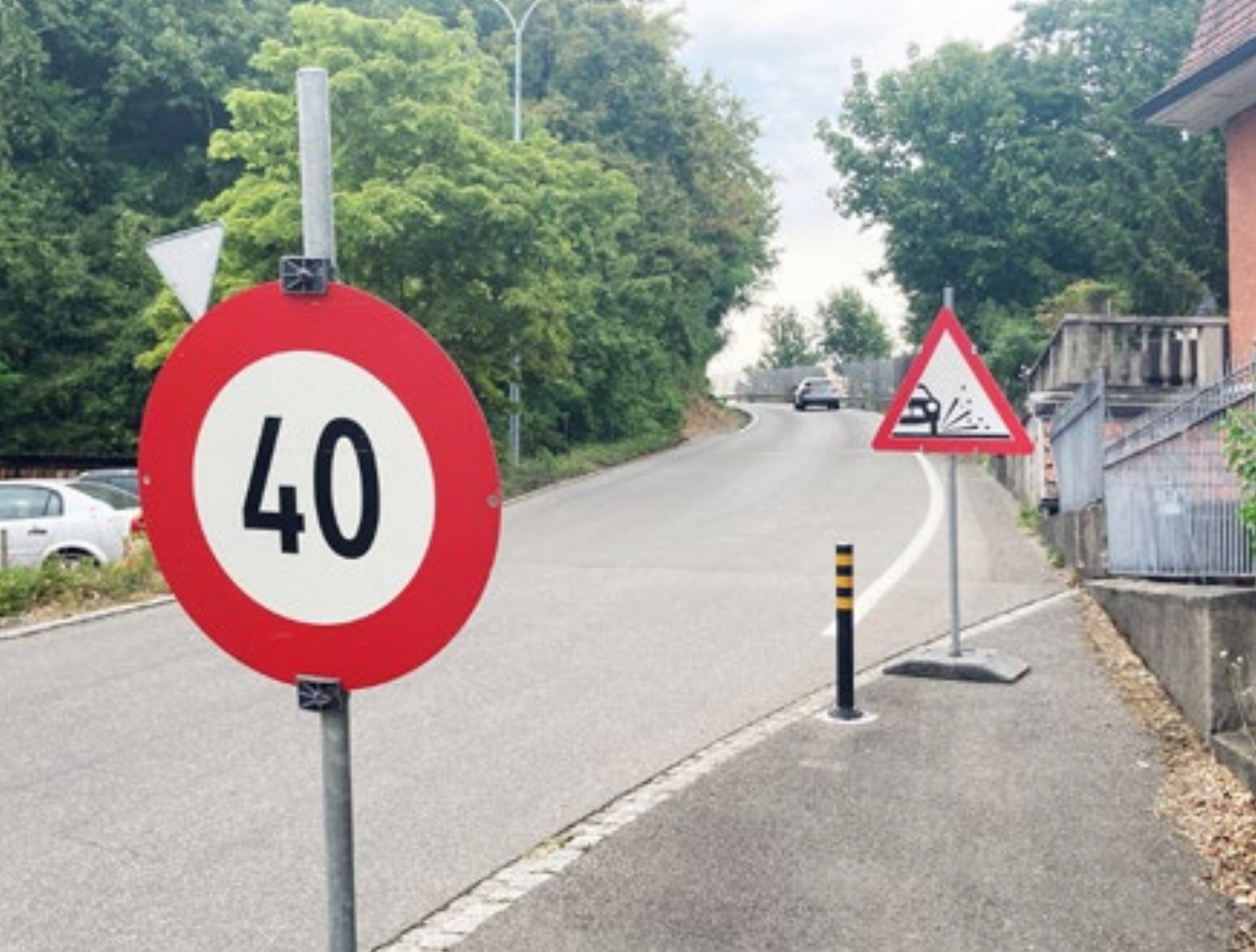 Fislisbach - Vorsicht, Streu-Splitt - Das Bild wird blockiert. – Möglicherweise durch einen aktiven Adblocker.