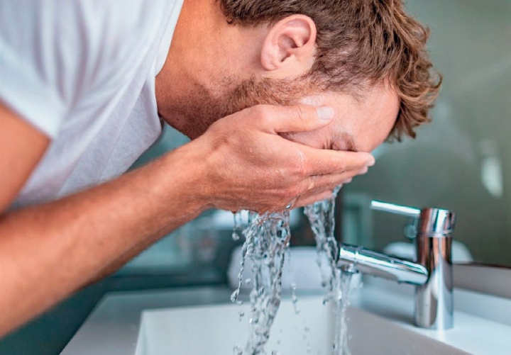 Mit Sparaufsätzen lässt sich im Badezimmer schon viel Wasser und Energie sparen.