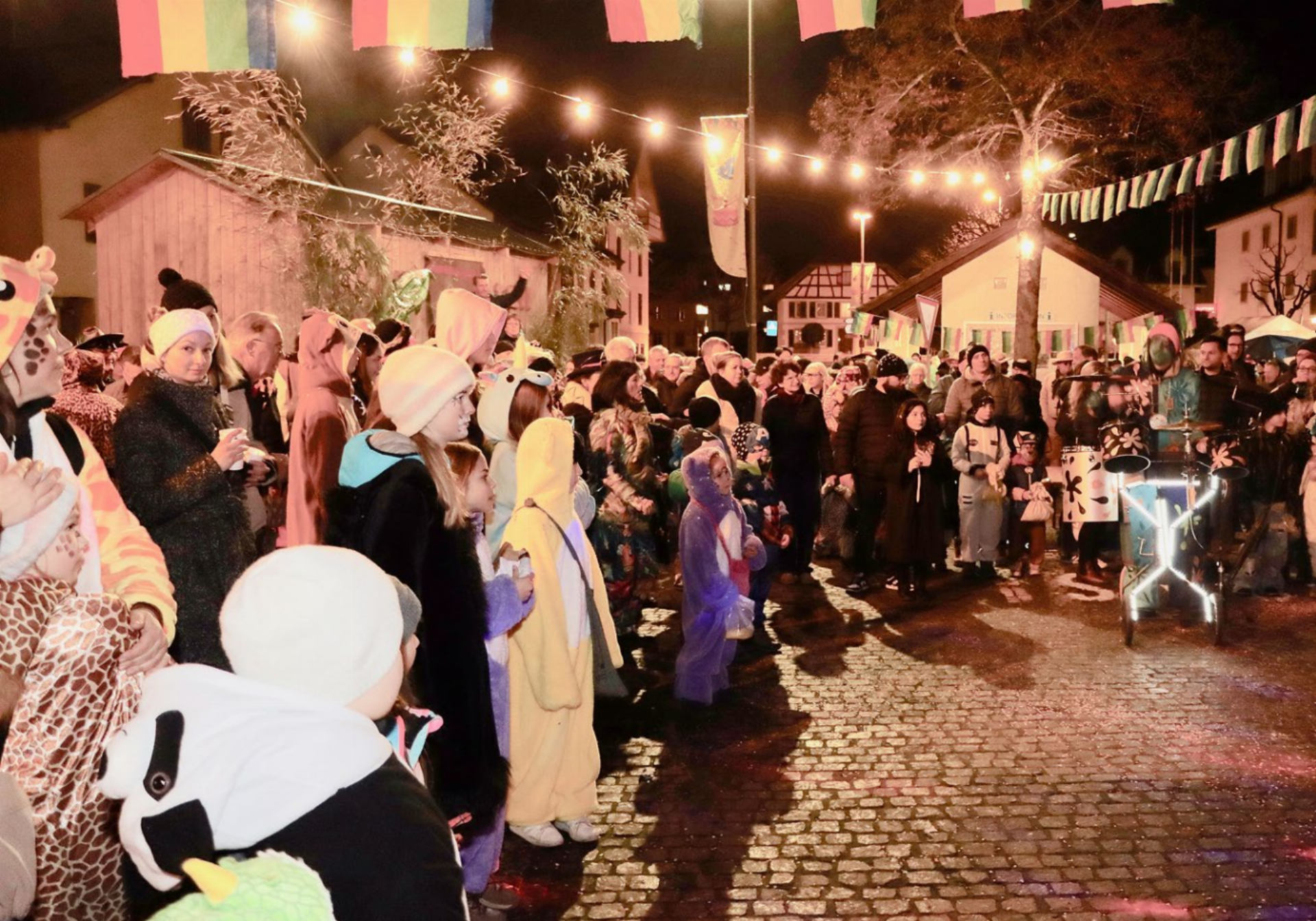 Goldene Zeiten für die Niederwiler Fasnacht - Das Bild wird blockiert. – Möglicherweise durch einen aktiven Adblocker.