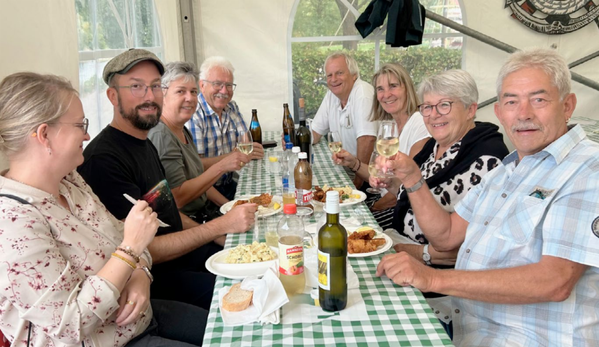 Prosit auf Fischknusperli und Forelle - Das Bild wird blockiert. – Möglicherweise durch einen aktiven Adblocker.