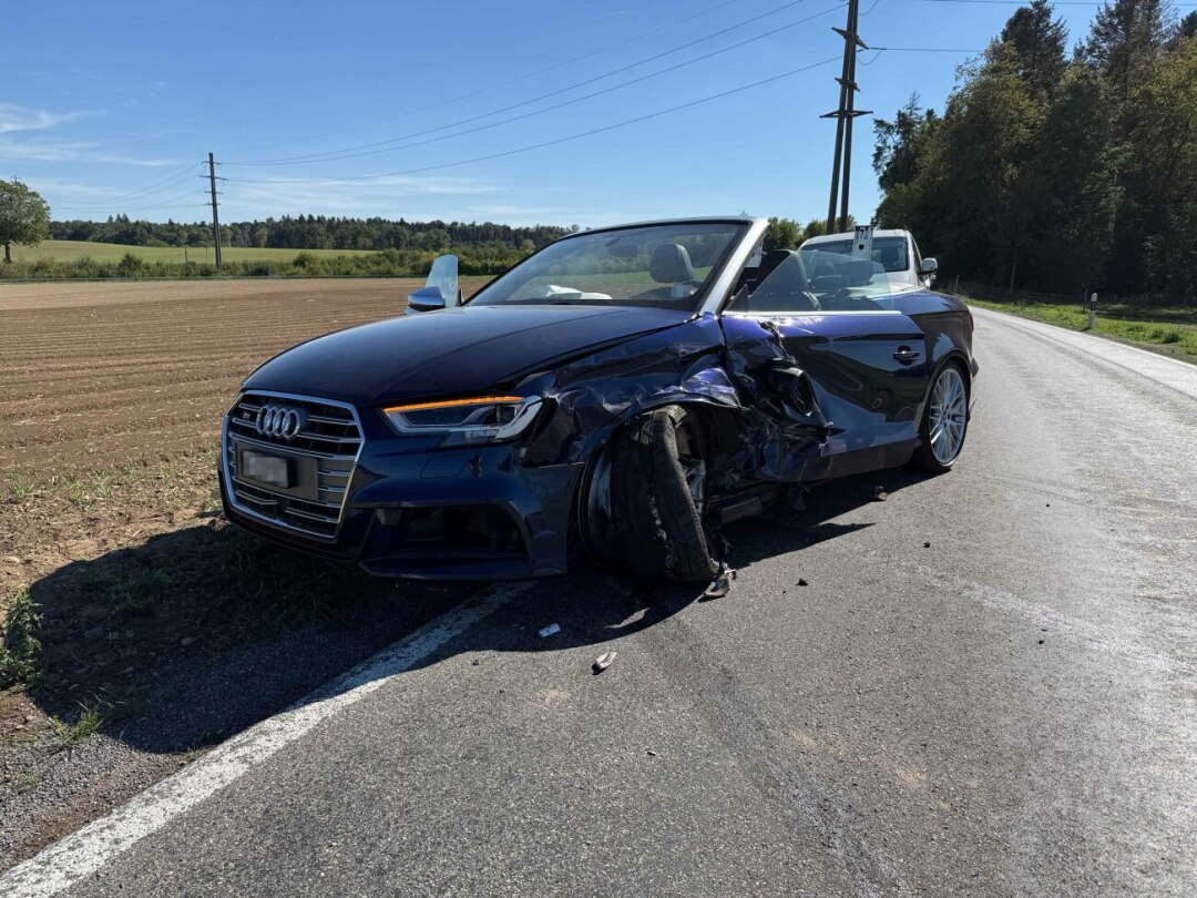 Das Audi Cabriolet nach der Kollision. Foto: Kapo Das Audi Cabriolet nach der Kollision. Foto: Kapo