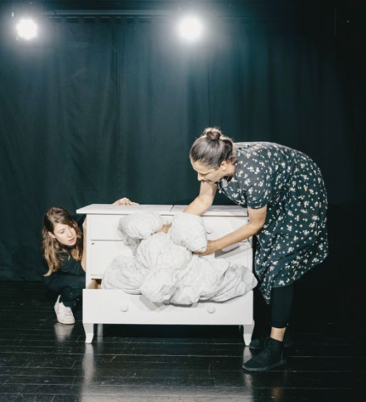 Das Theater Vergissmeinnicht spielt in der Zähnteschüür. Foto: zVg