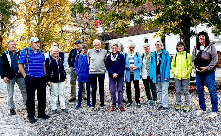Die NVN-Gruppe mit Exkursionsleiterin Ruth Blaser (ganz rechts). Foto: zVg