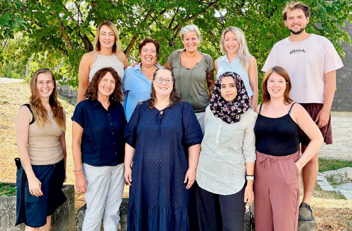 Sie betreiben die Tagesstrukturen für die Kinder von Oberrohrdorf: Das erweiterte Team auf das begonnene neue Schuljahr 2026/27. Foto: zVg