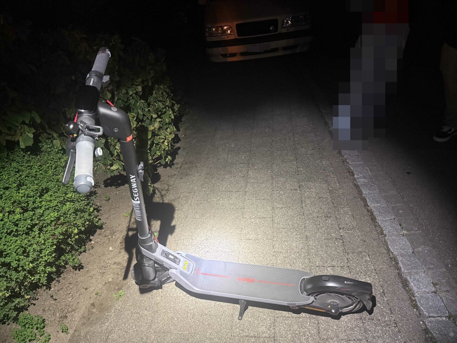 Mellingen: Helikoptereinsatz wegen Notfall im Gheid-Quartier – E-Trottinettfahrer mutmasslich gestürzt und schwer verletzt - Das Bild wird blockiert. – Möglicherweise durch einen aktiven Adblocker.
