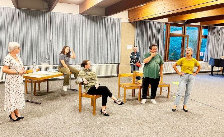 Die Theatermacher Fislisbach bei den Proben für ihr neues Stück. Foto: zVg