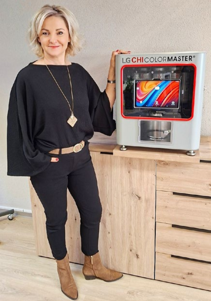 Entdecken Sie den KI-Color Master und erleben Sie, was moderne Friseurkunst heute möglich macht. Entdecken Sie den KI-Color Master und erleben Sie, was moderne Friseurkunst heute möglich macht.